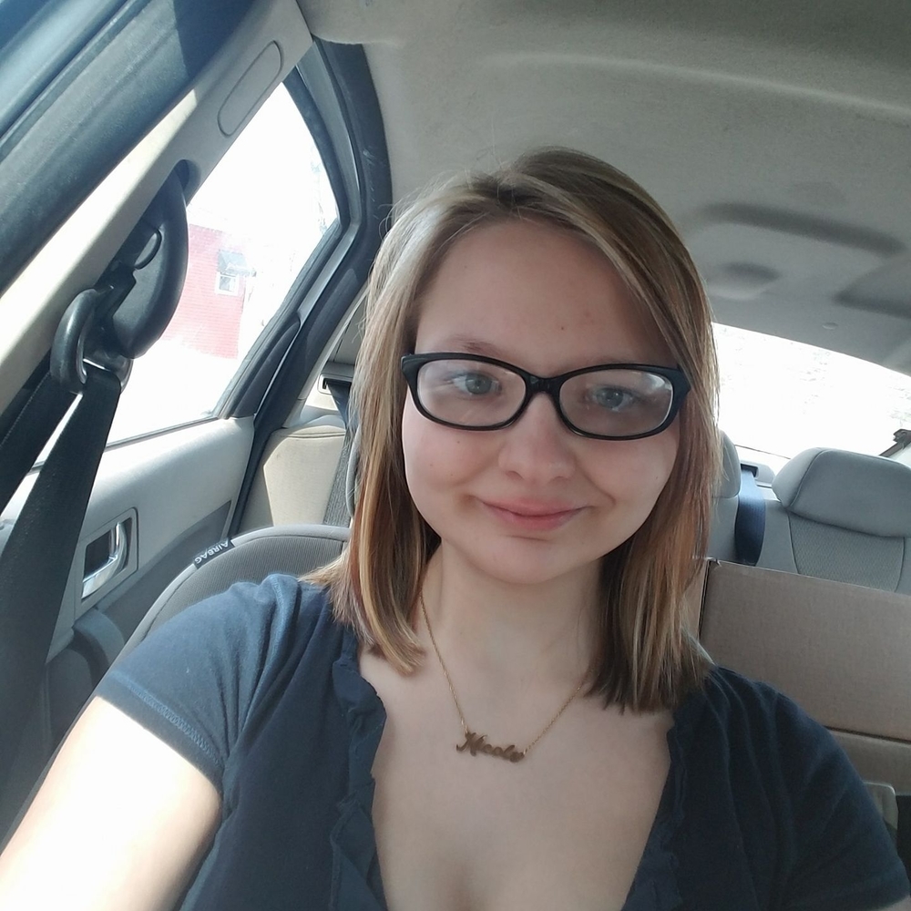 Meet your Posher, Nicole
